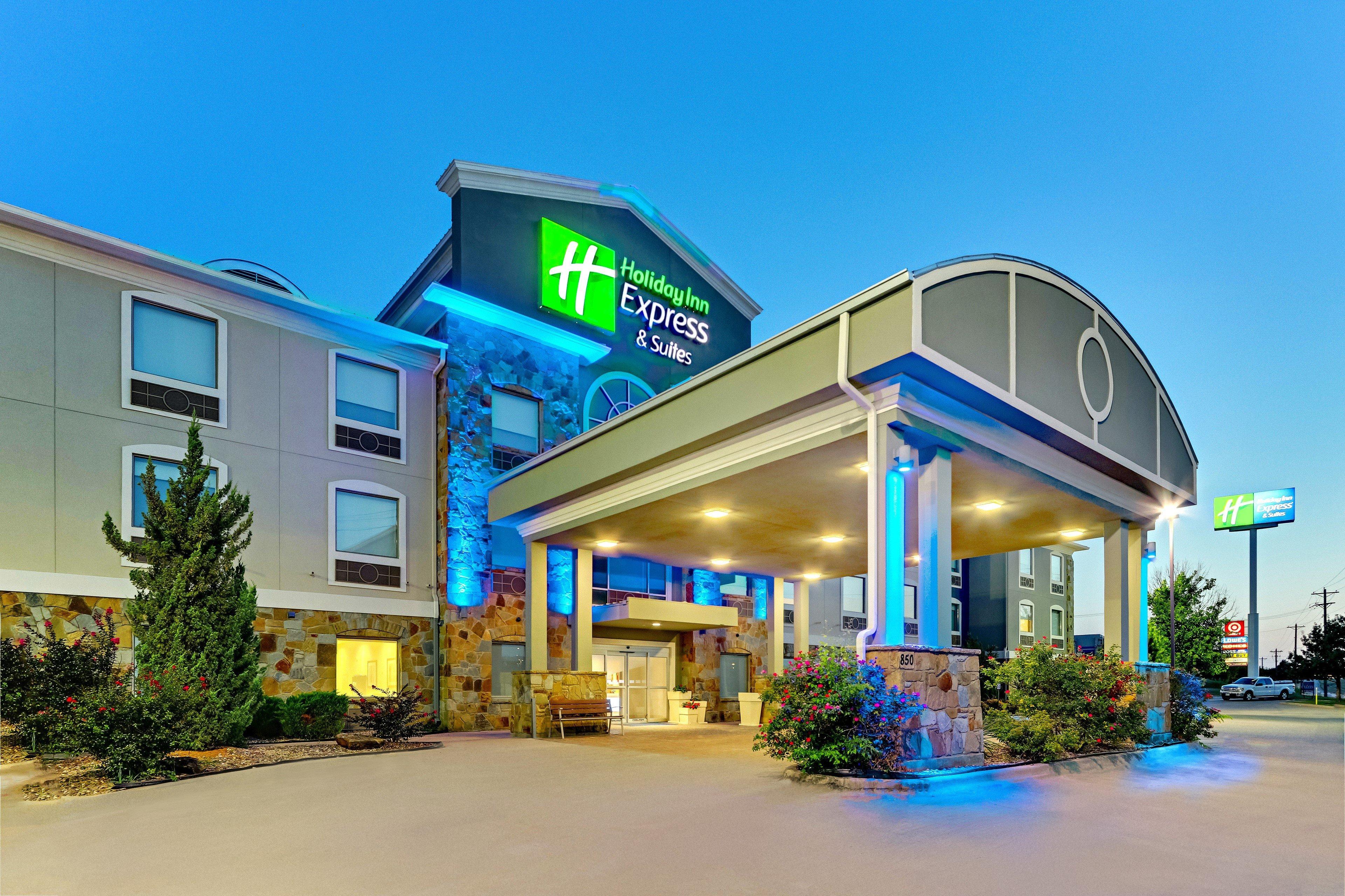 Holiday Inn Express Hotel And Suites Weatherford By Ihg Exterior photo